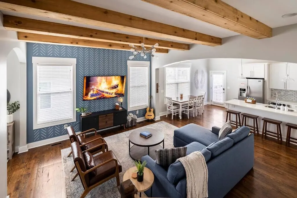Villa Hot Tub, Fire Pit, King Bd & Ig Opps - 5 Min To Dt Nashville